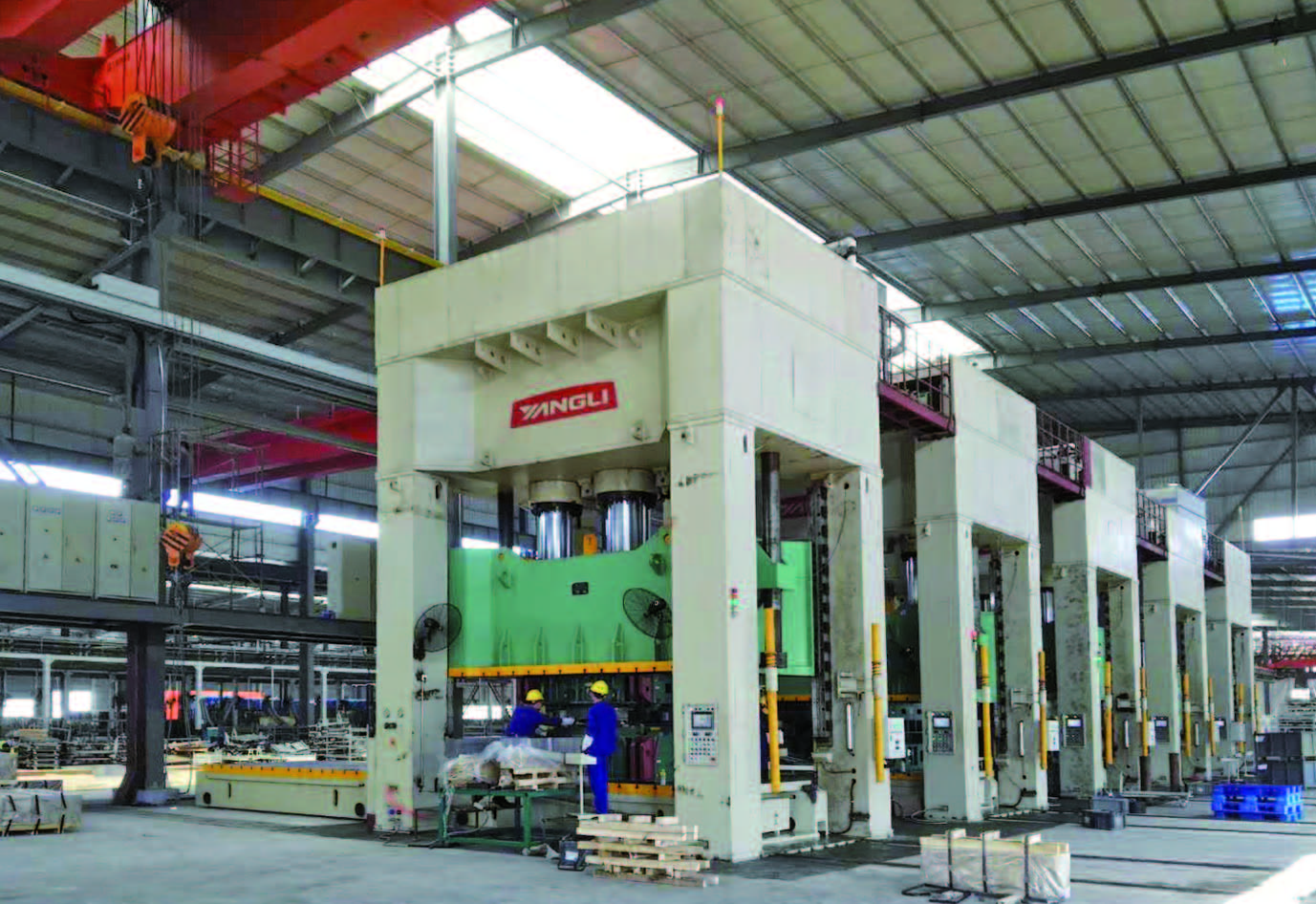 YLZ34C系列框架侧移台双动液压机